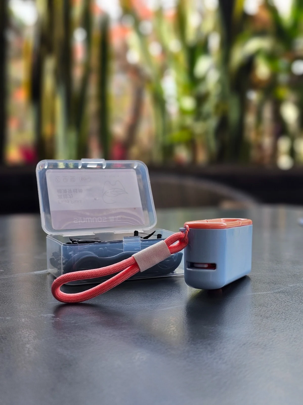 Dental Dispenser + pack of 100 dental floss